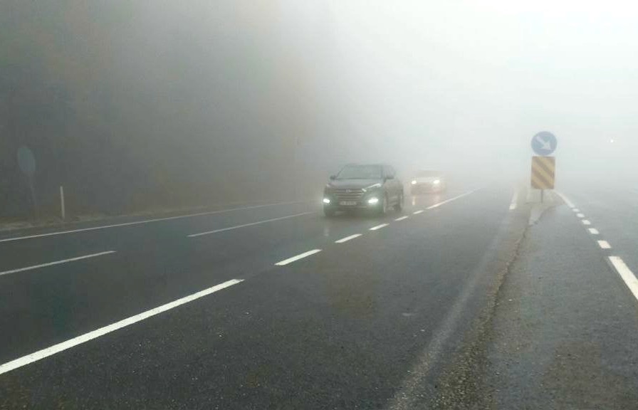 Bolu Dağı'nda sis görüş mesafesini düşürdü (4)