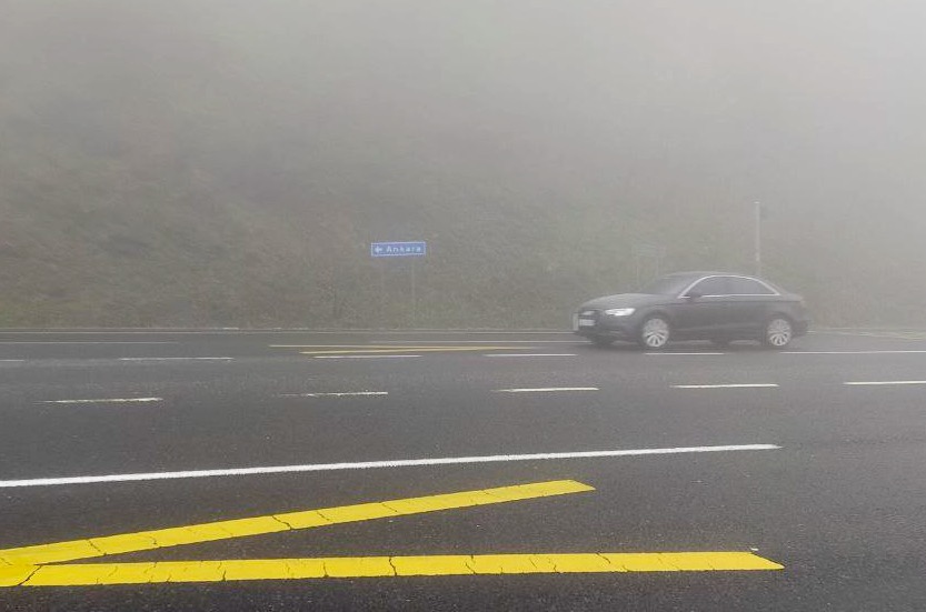 Bolu Dağı'nda sis görüş mesafesini düşürdü (5)