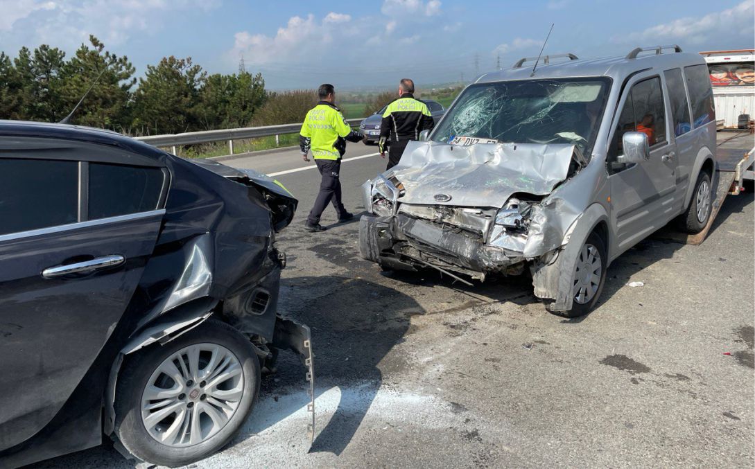 Bolu’da zincirlime kazada 6 kişi yaralandı 5