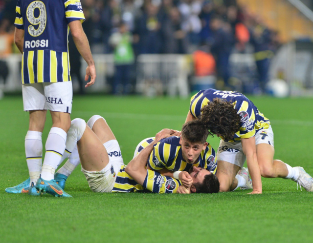 Fenerbahçe, Trabzonspor'u 3-1'lik skorla mağlup etti4