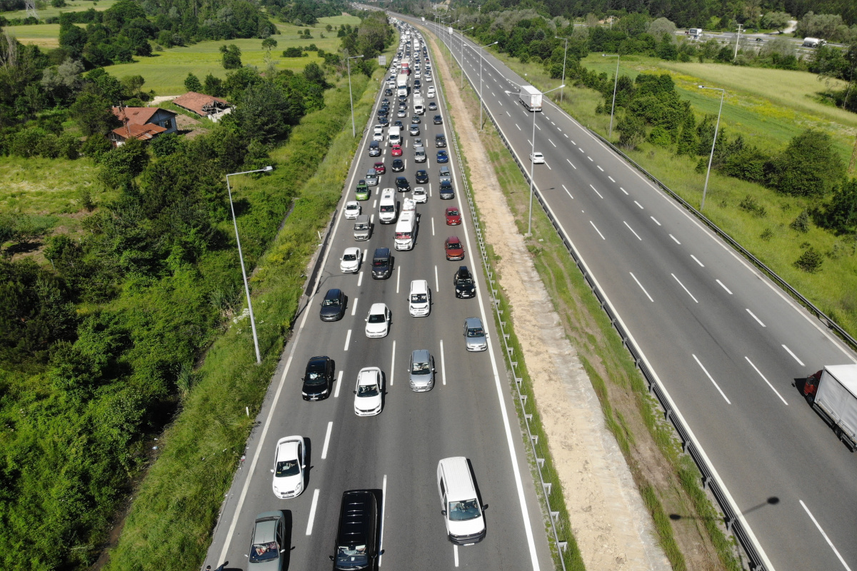 Ankara gidecekler dikkat! Trafik durma noktasına geldi 3