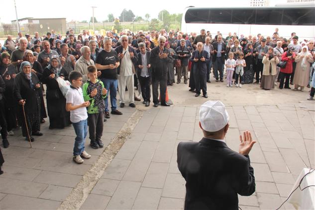 Bolu’dan Gidecek Son Hacı Adayları Dualarla Kutsal Beldelere Uğurlandı 5