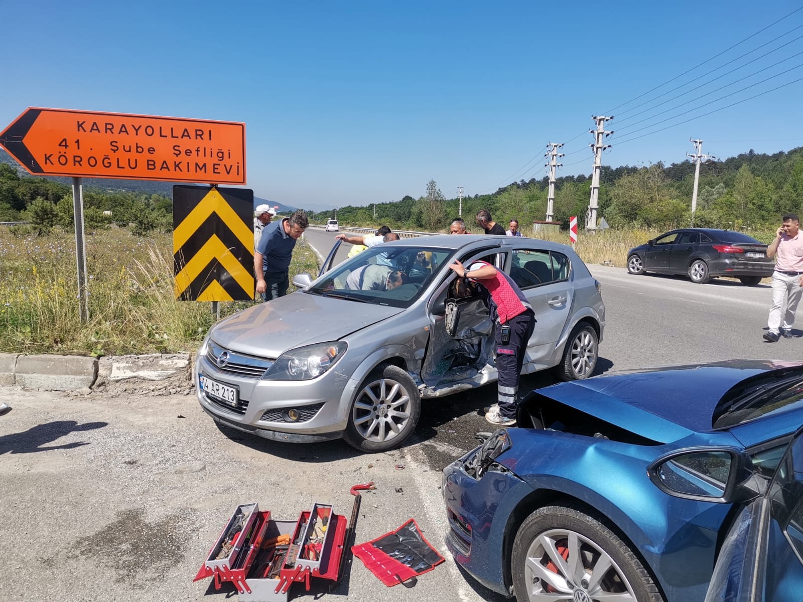 Bolu’da feci kaza! İki kişi yaralandı 4