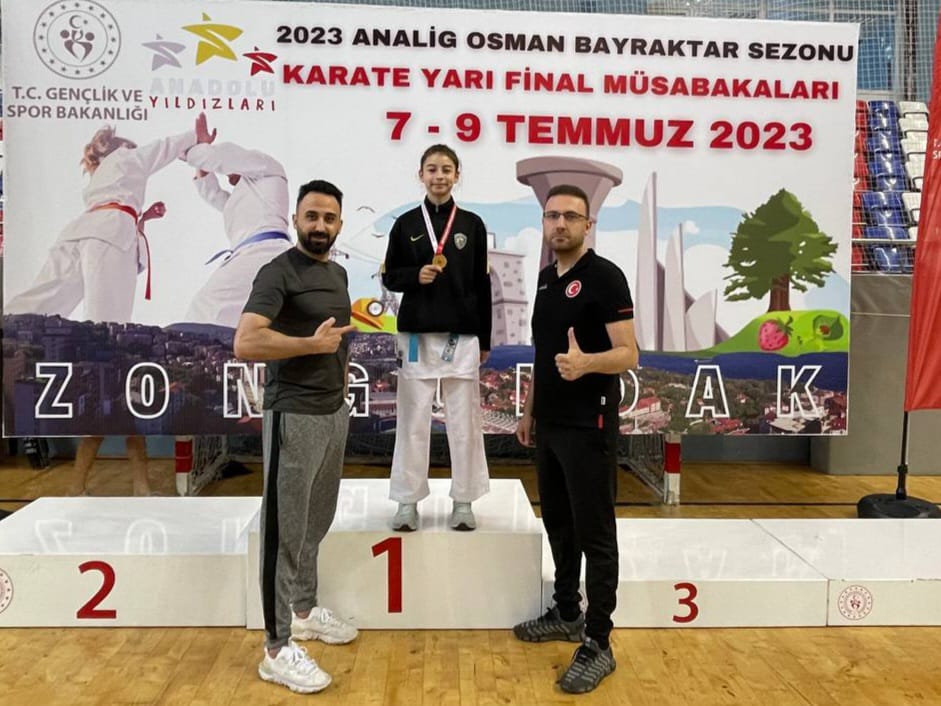 Karate yarı finalde de şampiyon!-1