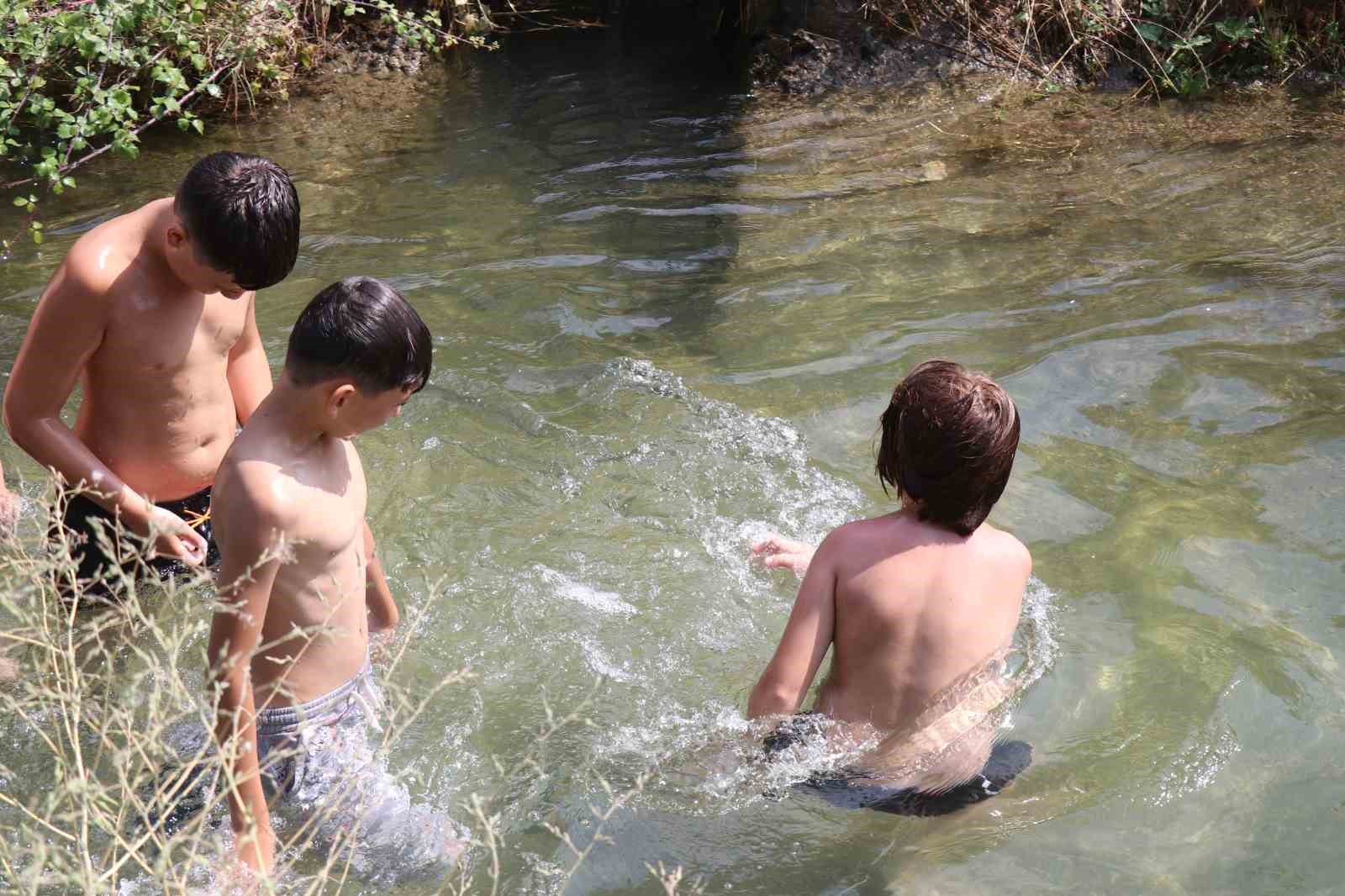 Tehlikeli oyun. Yine sıcak, yine derede yüzen çocuklar! 3