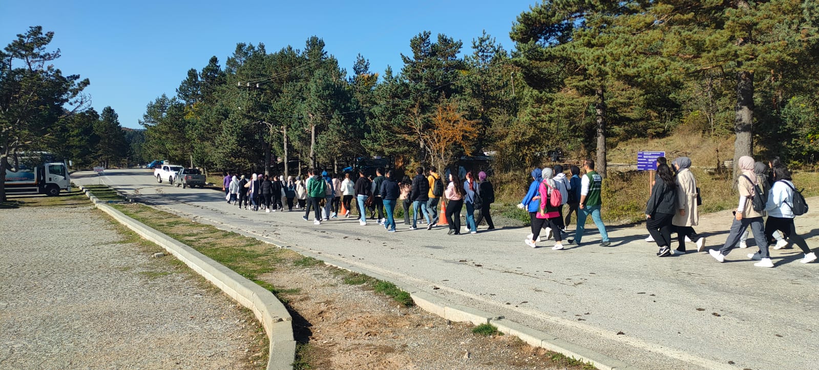 BAİBU Genç Yeşilay Topluluğundan Cumhuriyet’in 100. Yılı İçin Doğa Yürüyüşü (2)