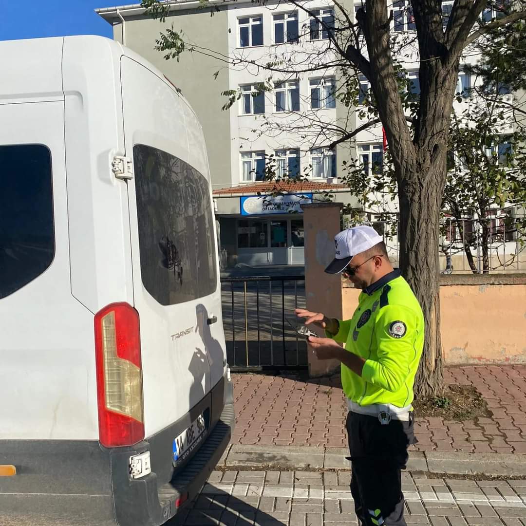 Dörtdivan’da Emniyet amirliği servislerini denetledi (4)