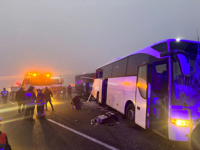 Kuzey Marmara Otoyolu'nda katliam gibi gibi kaza-1