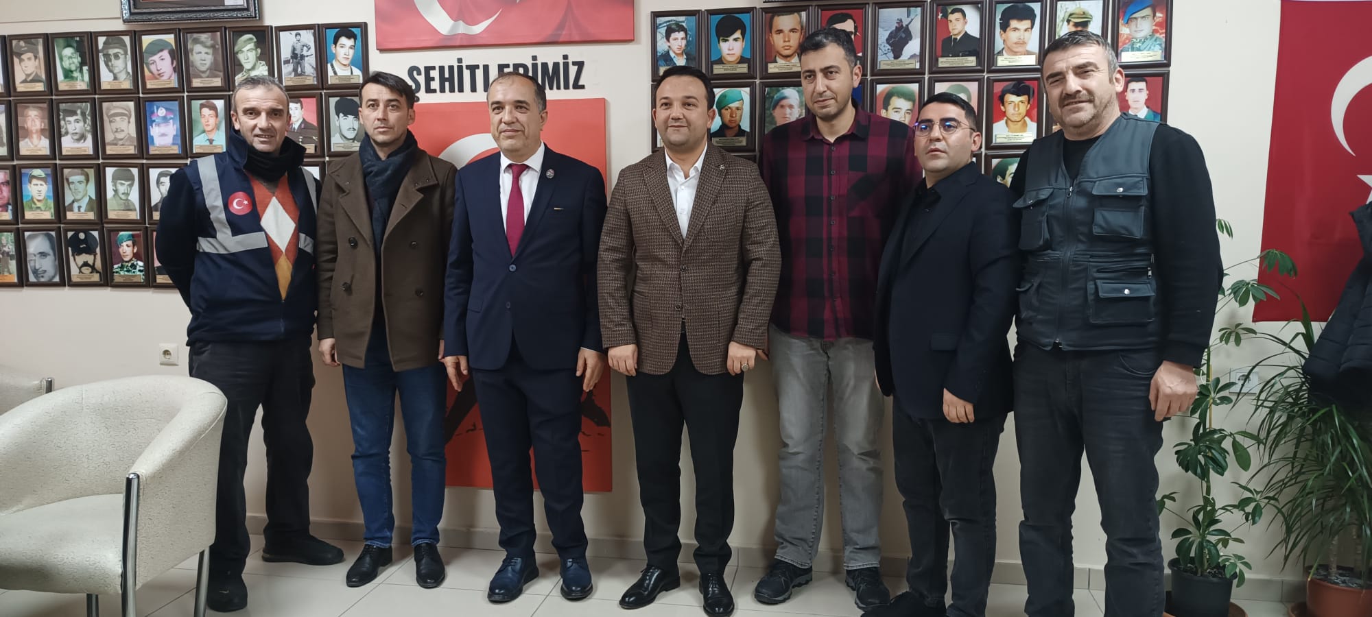 MHP Bolu İl Başkanı İlhan Durak Şehit Aileleri ve Gaziler Derneğini ziyaret etti-1