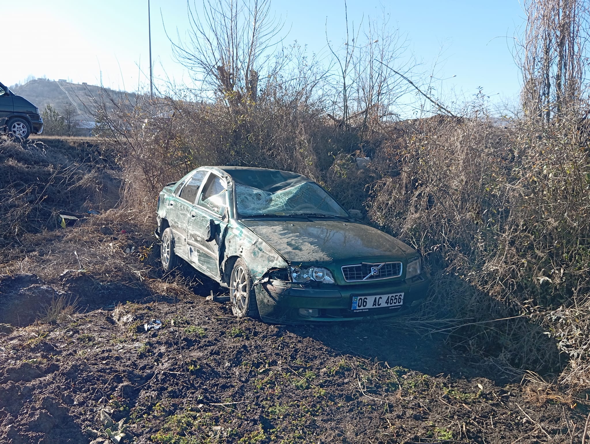 Yeniçağa 'da kaza!  2 araç çarpıştı (4)