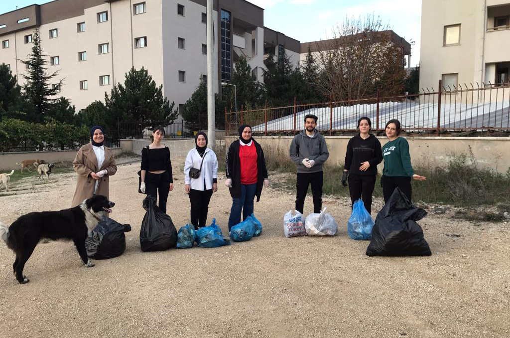 BAİBÜ Öğrencilerden örnek davranış! Çevre kirliliği ile ilgili çalışmalar başladı (3)