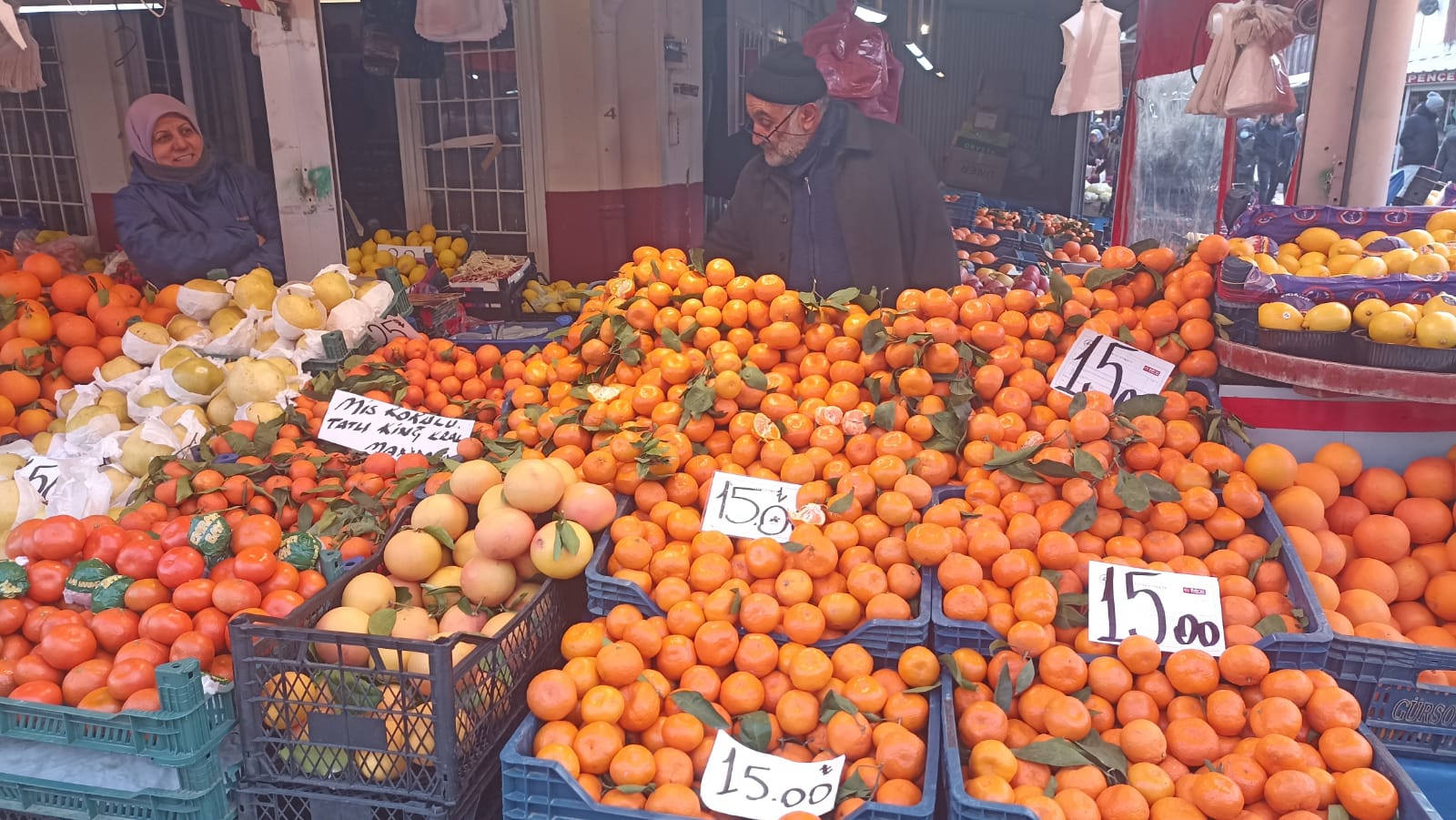 Bolu Pazarında Fiyatlar Yükseliyor Hamsi Cep Yakıyor Mandali̇na