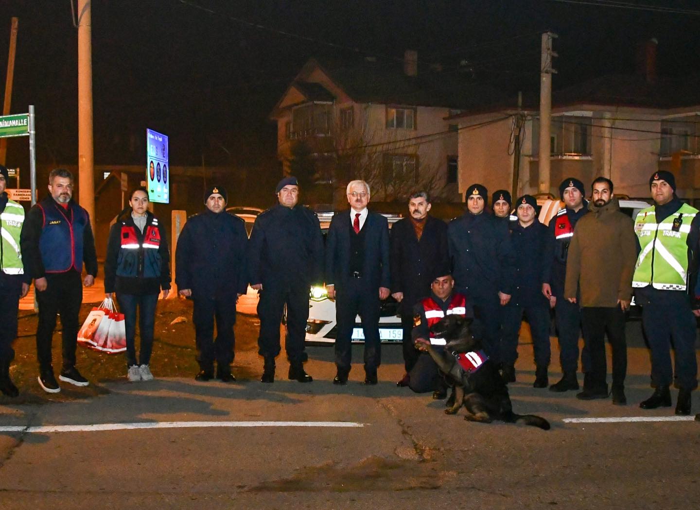 Bolu Valisi Erkan Kılıç’tan yoğun gece… Yılbaşı gecesi dur durak bilmedi.-4