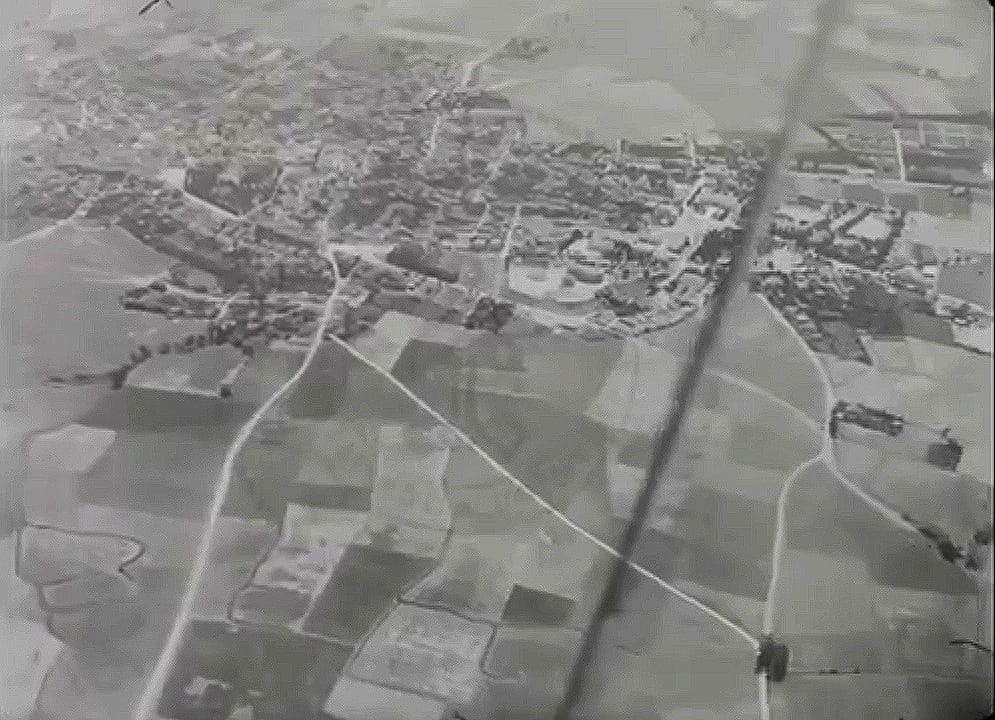 Bolu'da hava alanı olduğunu biliyor muydunuz İşte 1953 yılında yapılan Bolu hava alanı.. (8)