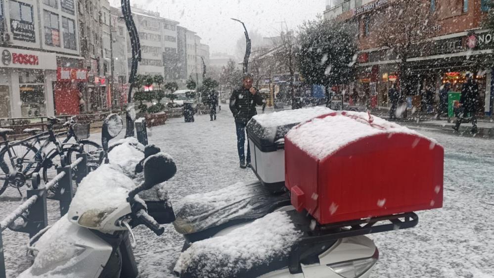 Bolu'da Lapa Lapa Kar Yağıyor4