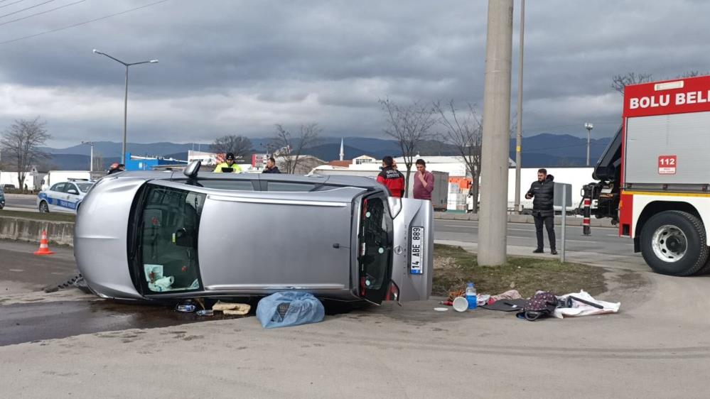 Bolu'da Minibüsle Otomobil Çarpıştı 1 Yaralı6