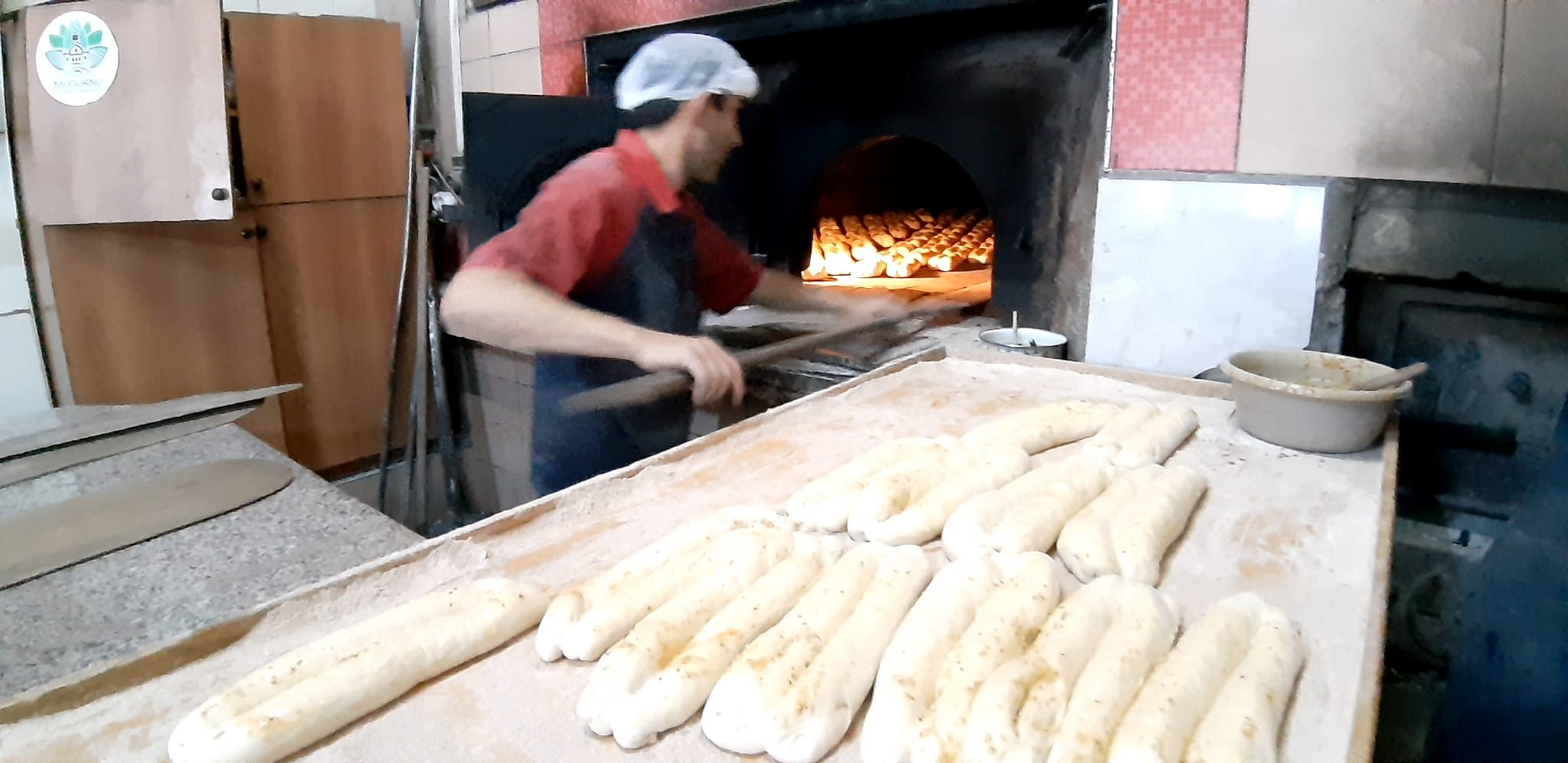 Fırınlarda Asırlık Gelenek Yoğunluğu Oluştu Hayır Ekmeği Kapış Kapış Satılıyor (6)