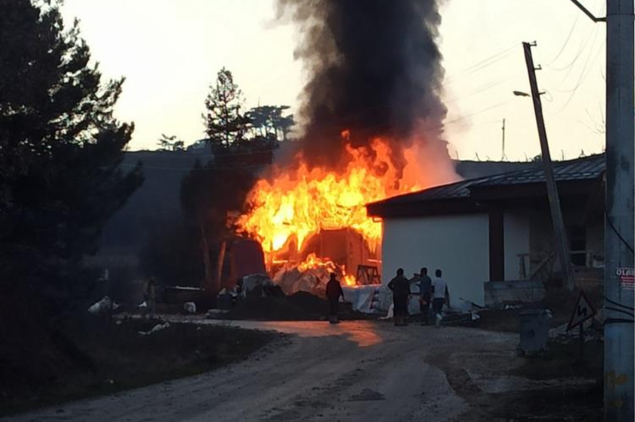 İşçilerin Kaldığı Barınak Alev Alev Yandı-2