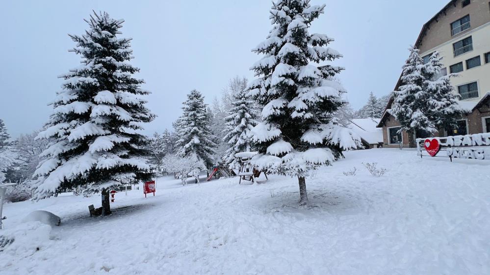 Kartalkaya'da Kar Kalınlığı 1 Metreye Ulaştı2