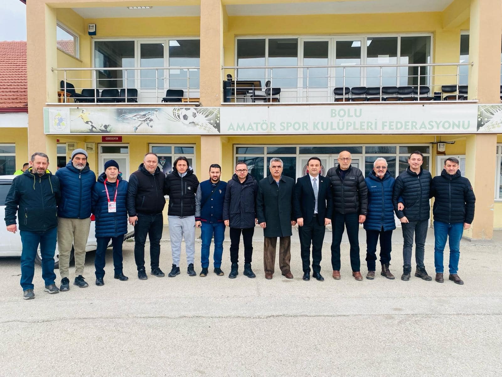 Amatör Spor Kulüpleri̇nden Durak’a Plaket “Amatör Spor Kulüpleri̇mi̇zi̇n Her Zaman Yaninizdayiz” (1)