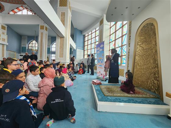 Çocuklar, Bilal I Habeşi Camii'nde Ödül Töreninde Buluştu (1)