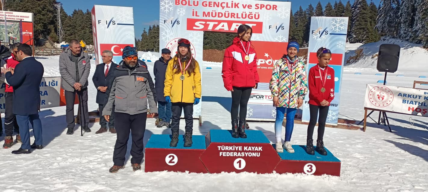 Gerede Arkut Kayaklı Koşu Ve Biathlon Merkezi'nde 18 İlden 300 Sporcu Yarıştı (7)