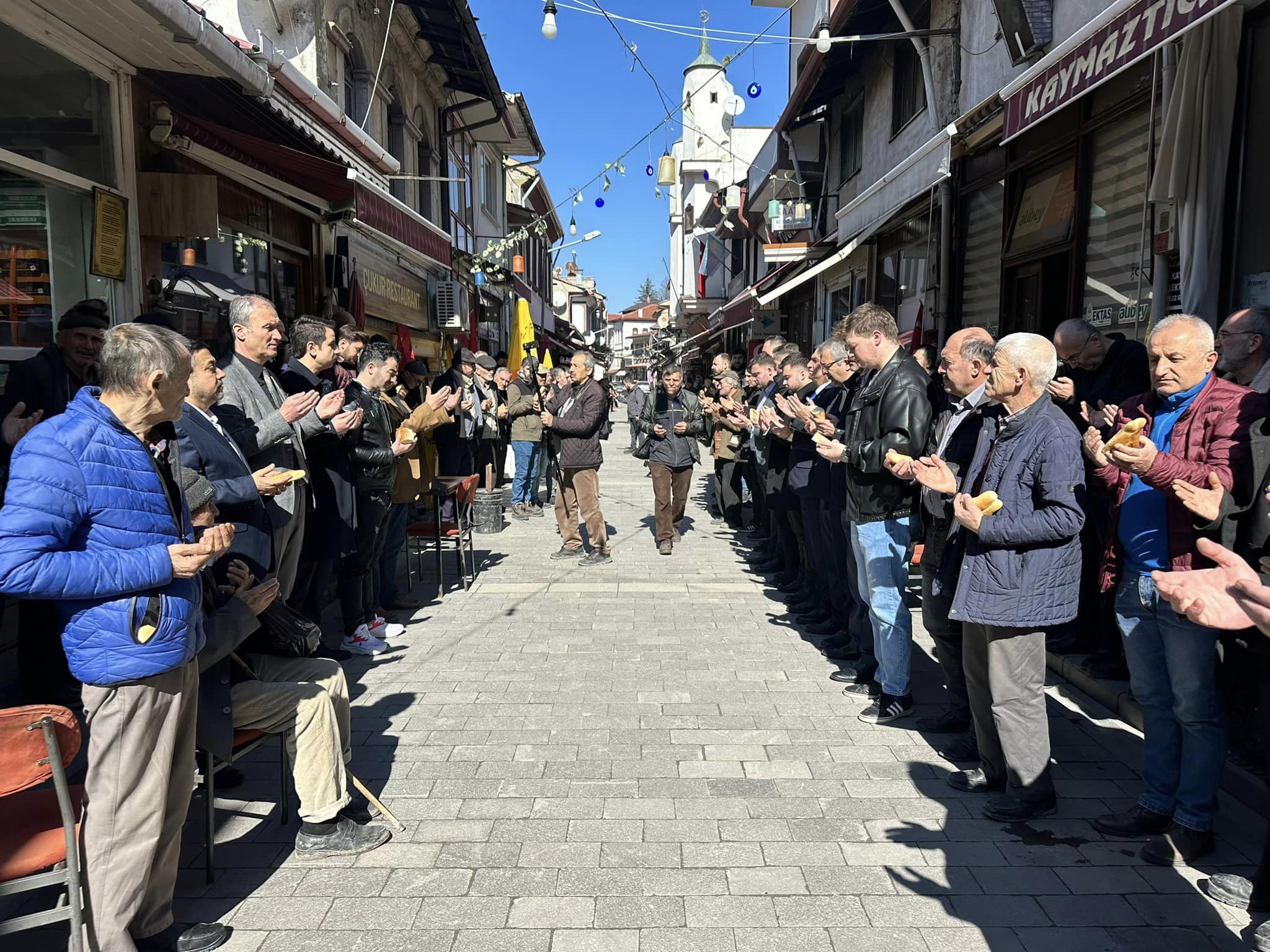 Kaymakam Ayhan Kalaycıoğlu, Ahilik Geleneği Olan Esnaf Duasına Katıldı (3)