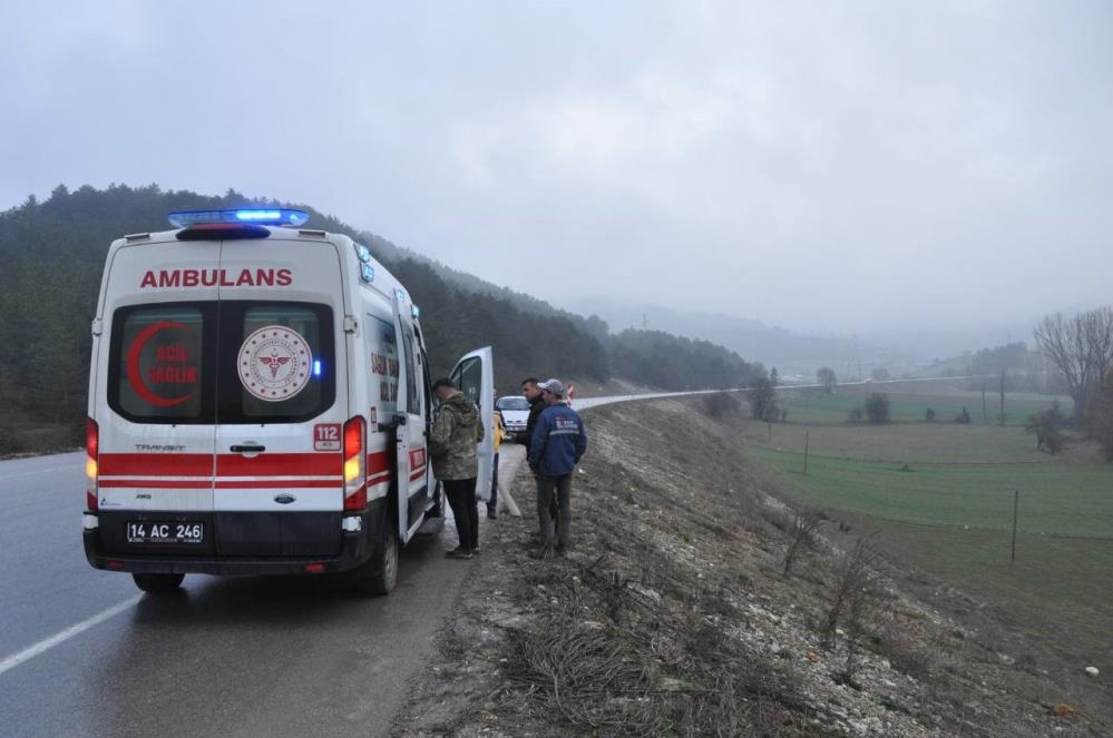 Bolu Mudurnu Yolunda Kaza Otomobil Tarlaya Uçtu, 1 Yaralı Var.jpg6