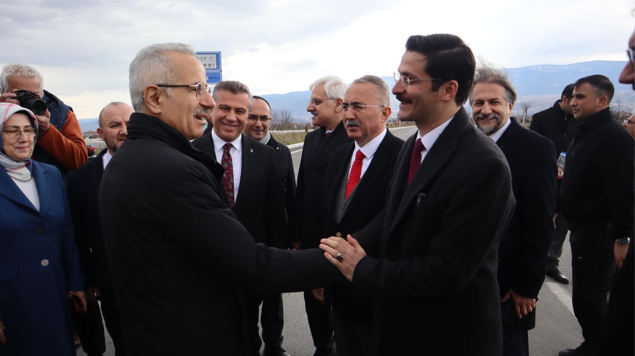 Bolu'nun Ulaşım Altyapısında Dev Adımlar Yeni Projeleri Bakan Açıkladı