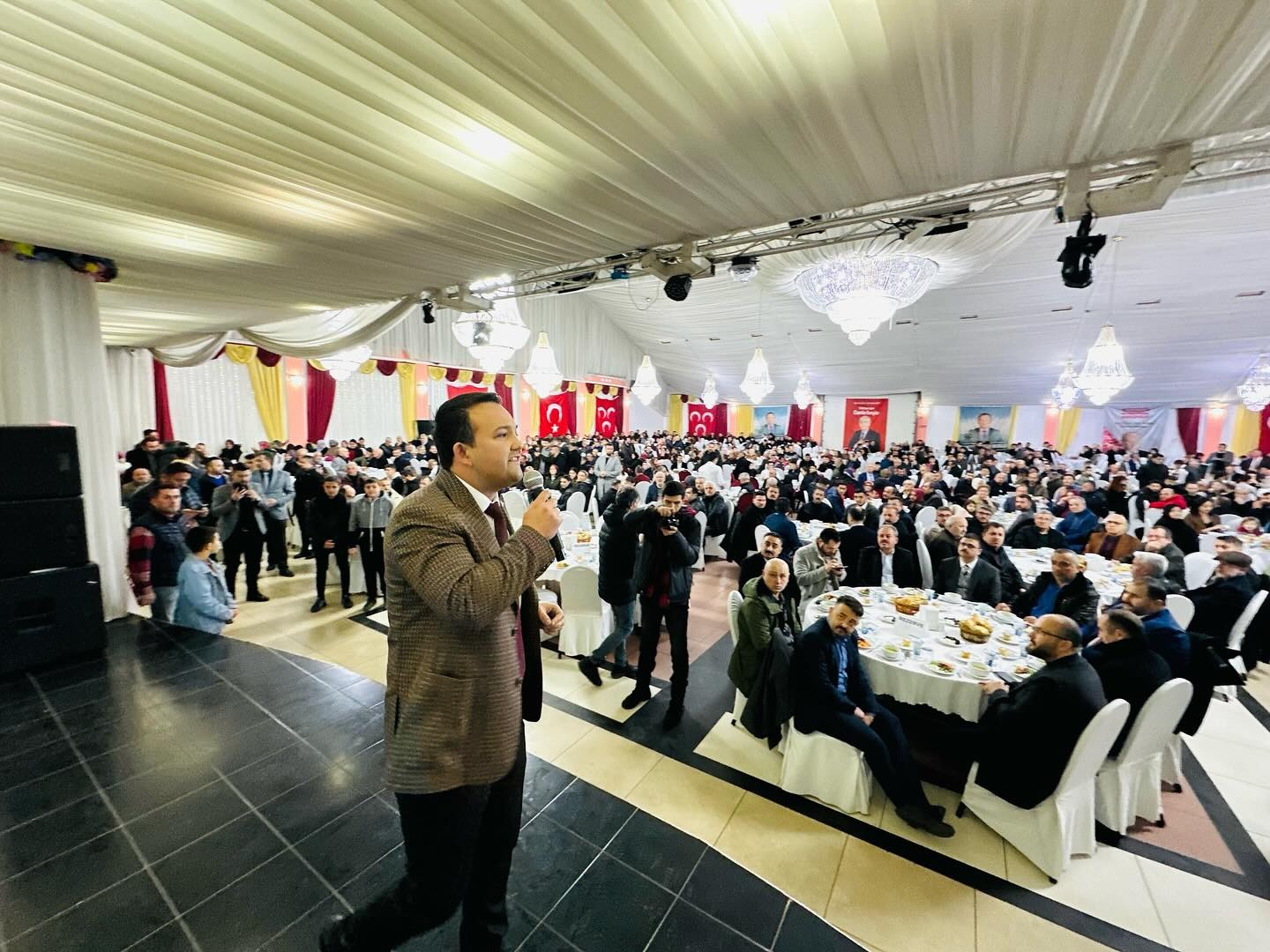 Mhp’nin Iftar Programında Salon Doldu Taştı3