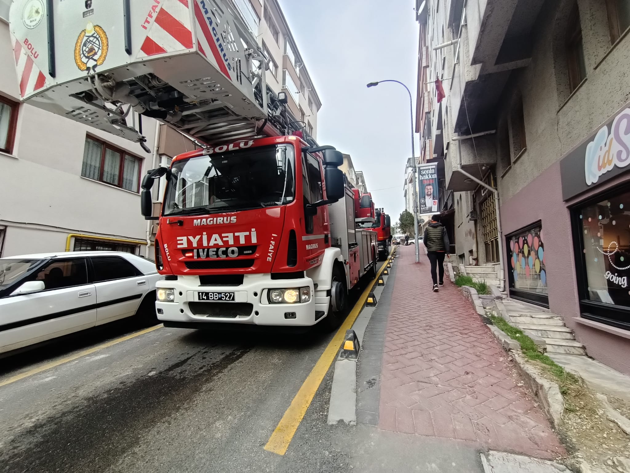 Tabaklar Mahallesi'nde Metruk Binada Yangın Çıktı