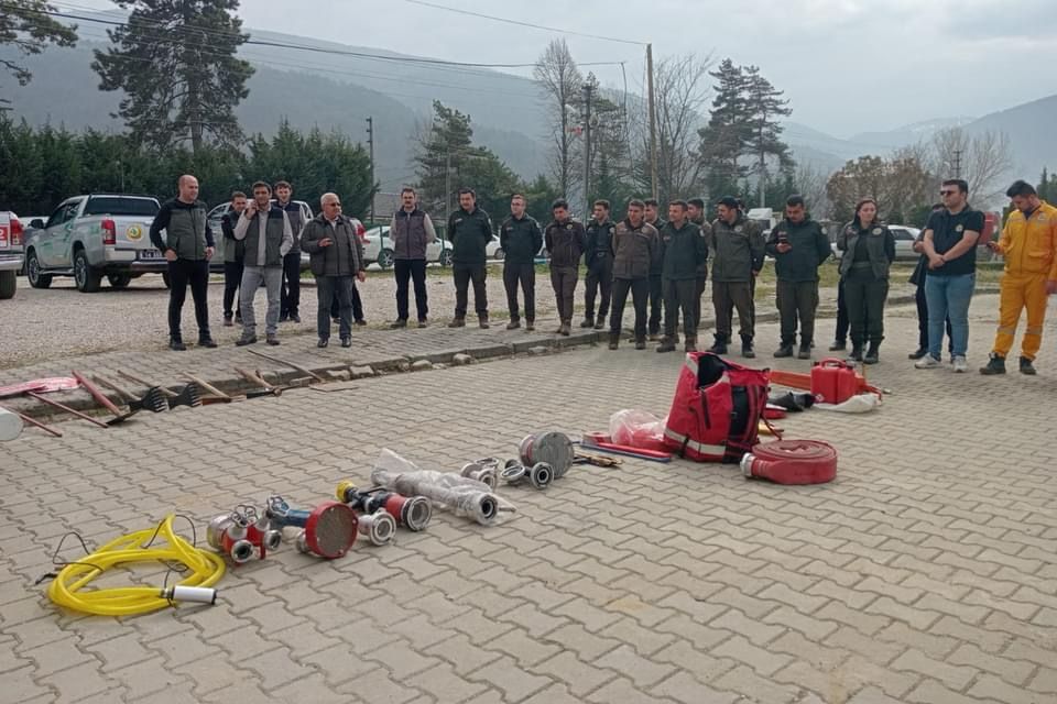 Taşkesti’de Olası Orman Yangınlarına Karşı Eğitim Tatbikatı Düzenlendi.jpg5