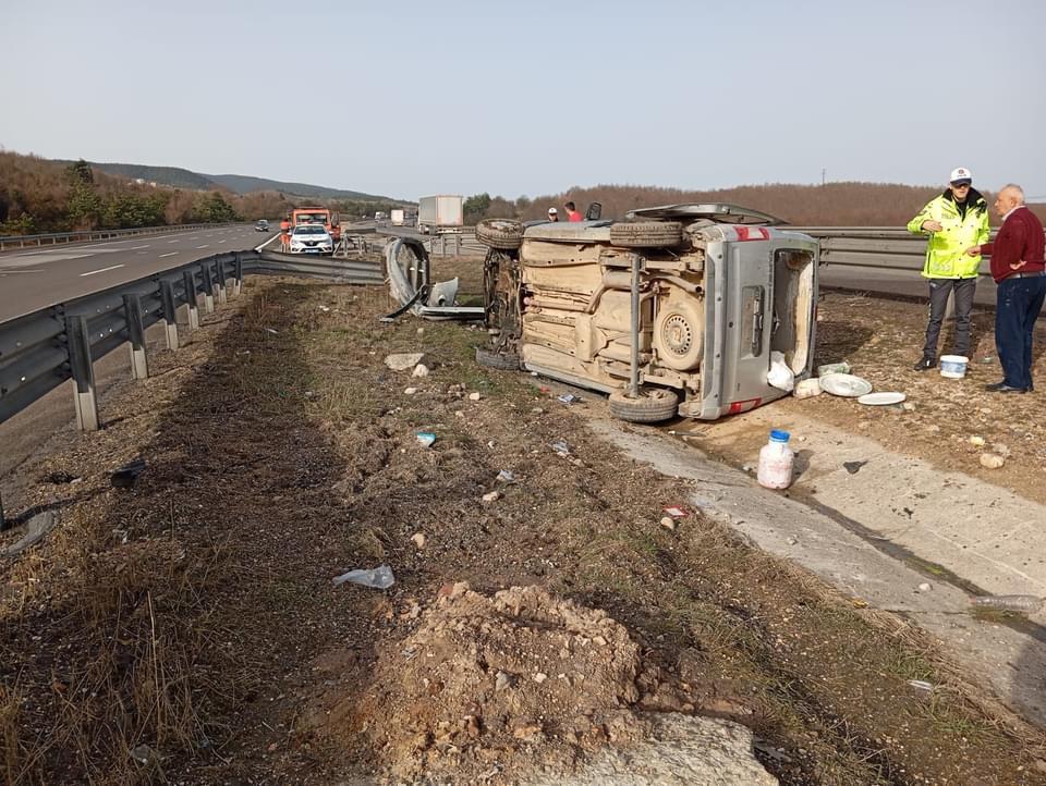 Yeniçağa Gişeleri Yakınında Trafik Kazası 2 Yaralı