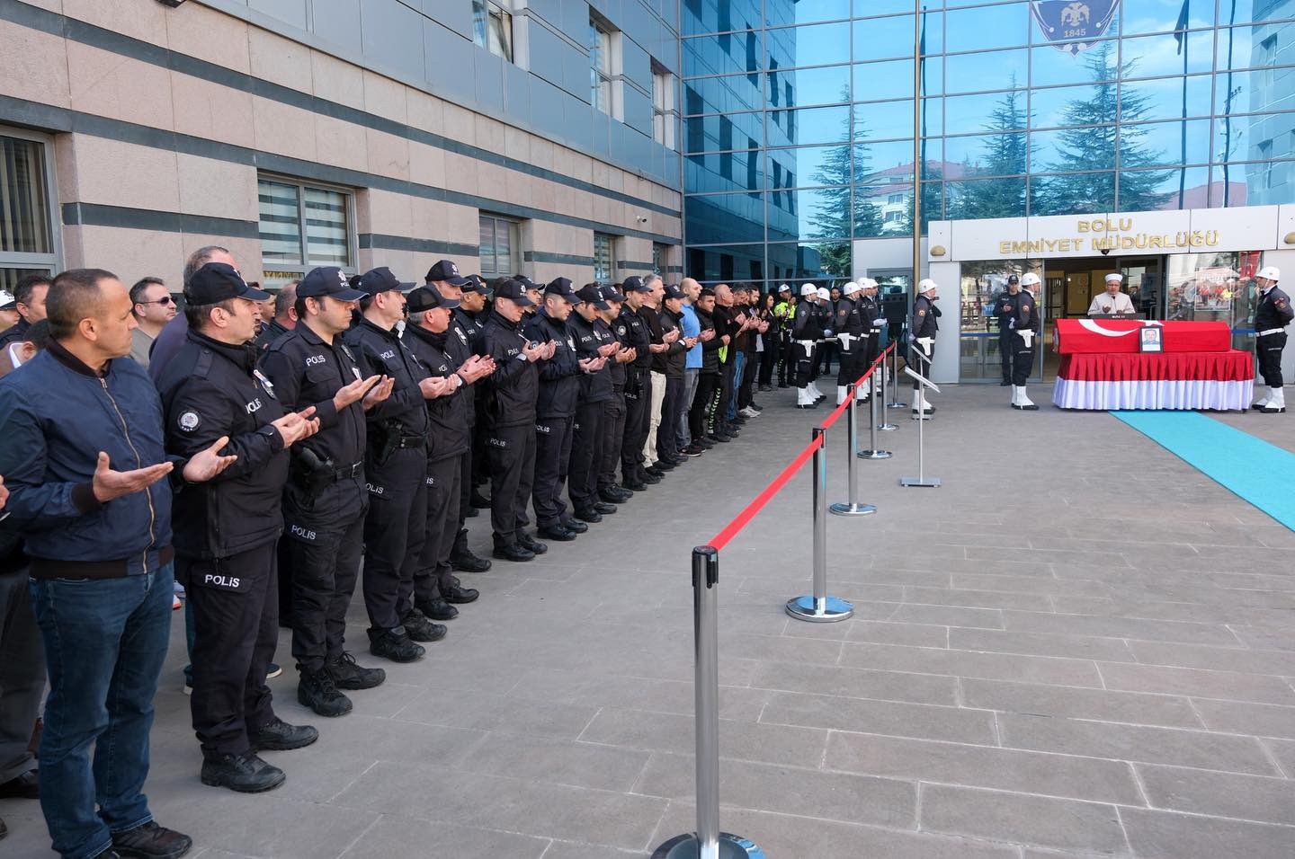 Vali Erkan Kılıç, Polis Memuru İsmail Elmas İçin Törene Katıldı2