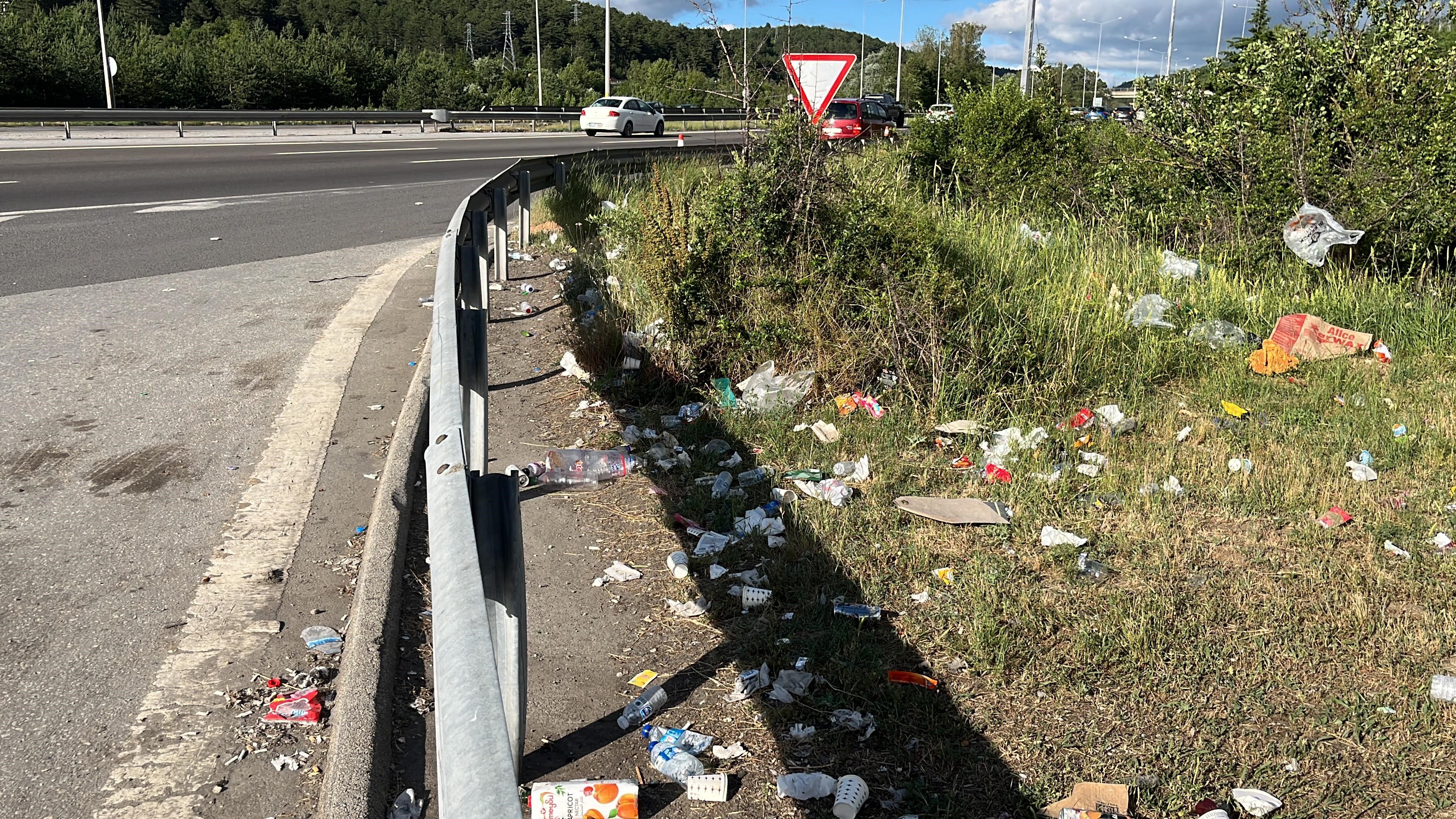 Tatilciler Geride Çöplerini Bıraktı (5)