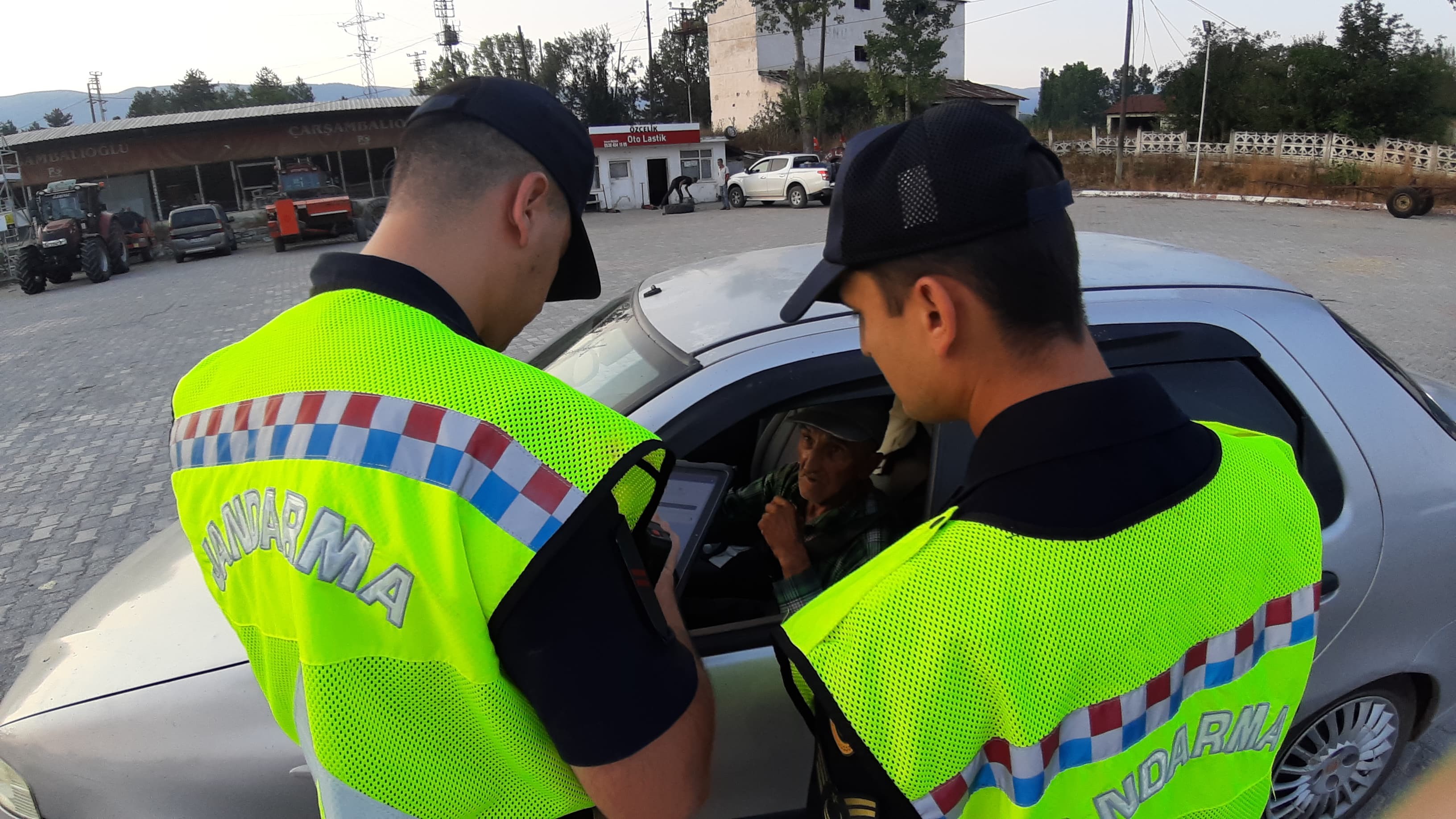 Mudurnu’da Trafik Denetimleri Yapıldı (4)