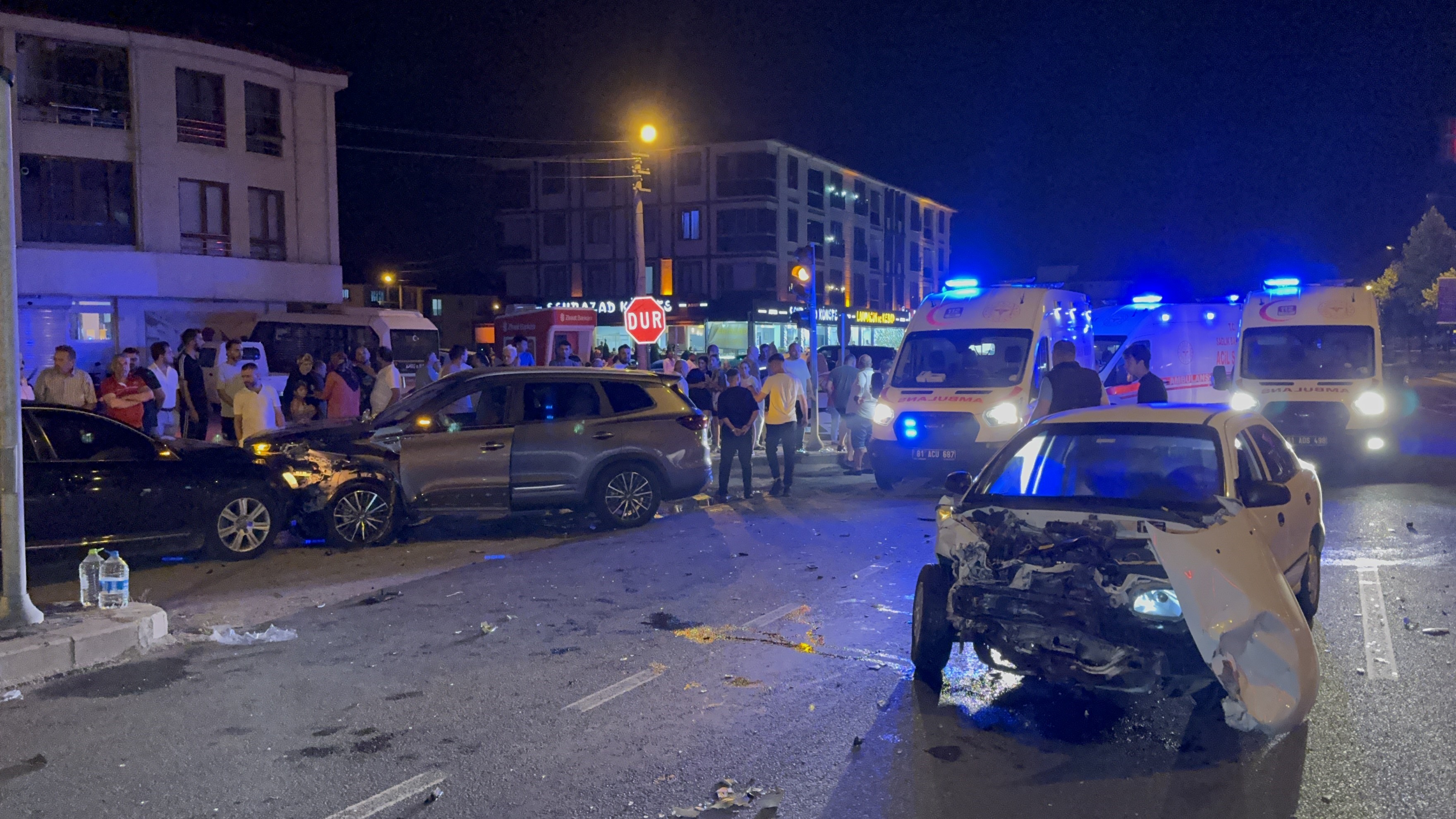 Yasak Yerden U Dönüşü Zincirleme Kazaya Sebep Oldu 1’I Çocuk 7 Yaralı (1)