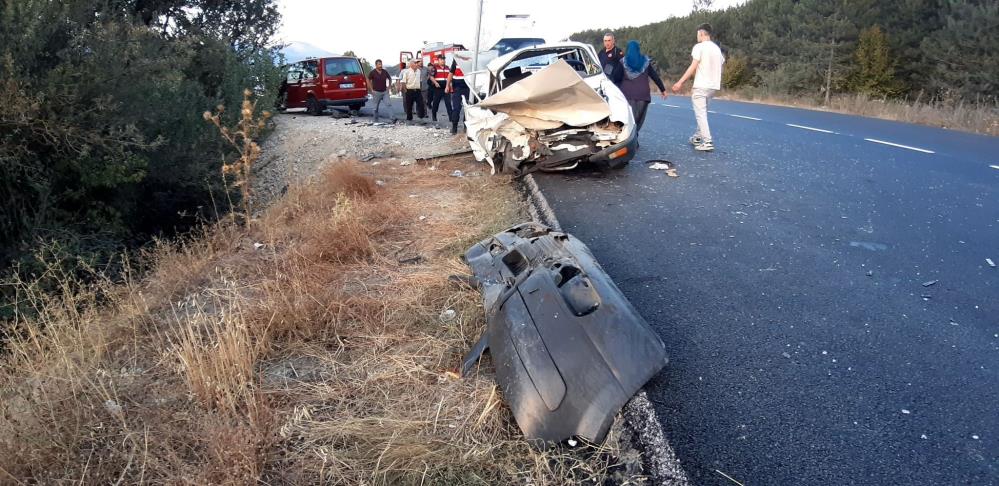 Bolu Mudurnu Yolunda Feci Kaza 1 Ölü, 1 Yaralı5