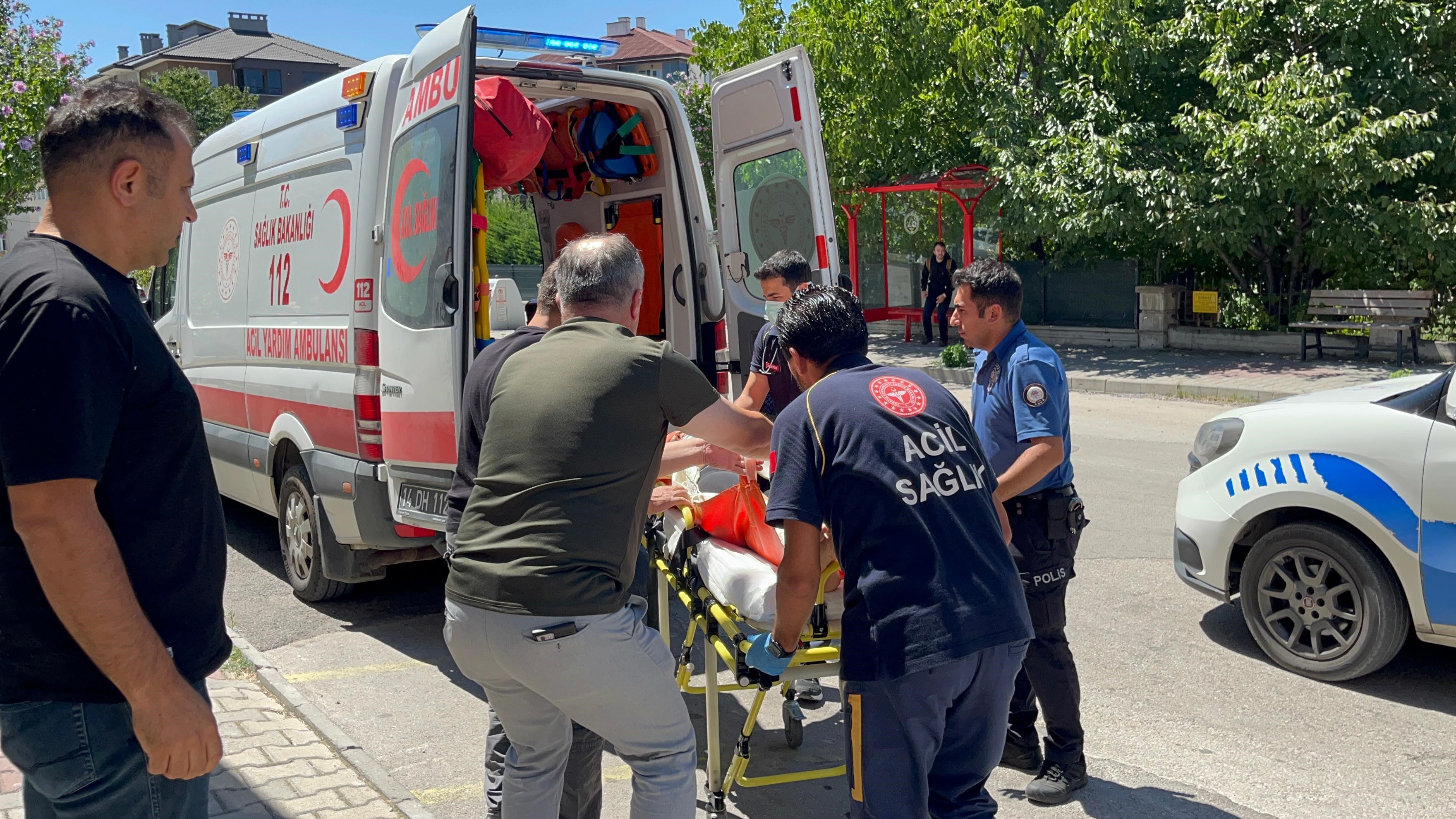 Oğluna Veda Mesajı Atıp, Eşinin Beylik Tabancasıyla Kendini Yaraladı2 (1)