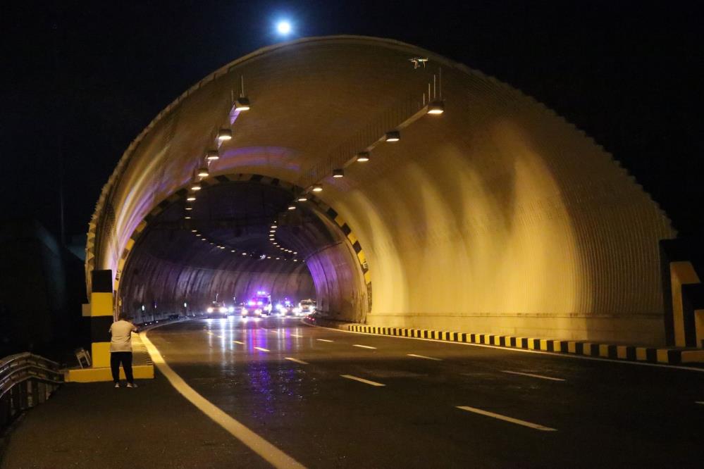 Bolu Dağı Tüneli Trafiğe Açıldı Trafik Çilesi Bitti4