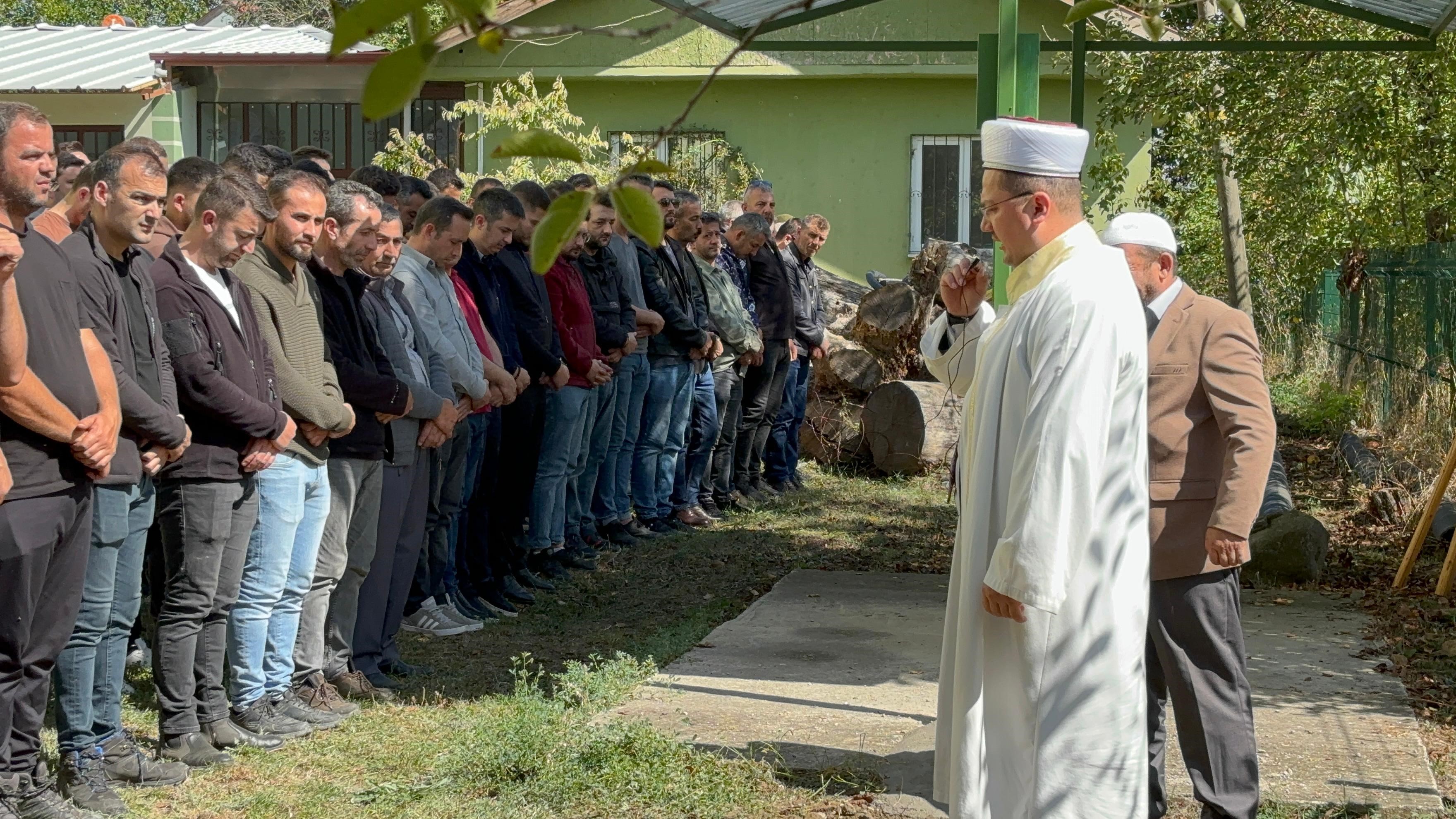 Gözyaşları Sel Oldu (1)