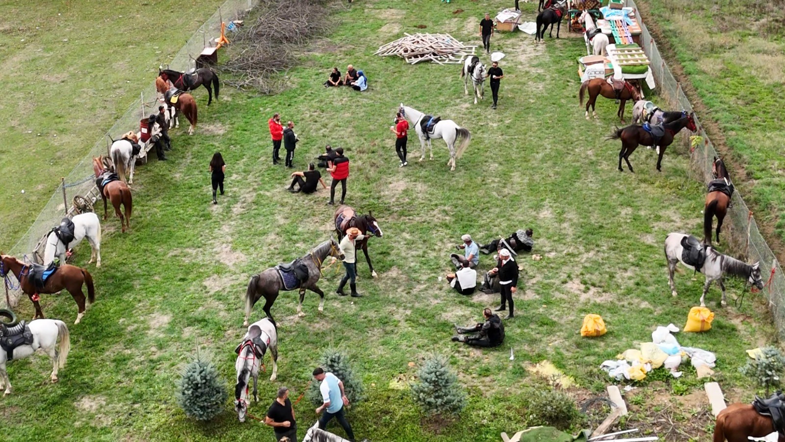 80 At Binicisi At Yaylası'nda Doğanın Tadını Çıkardı (3)