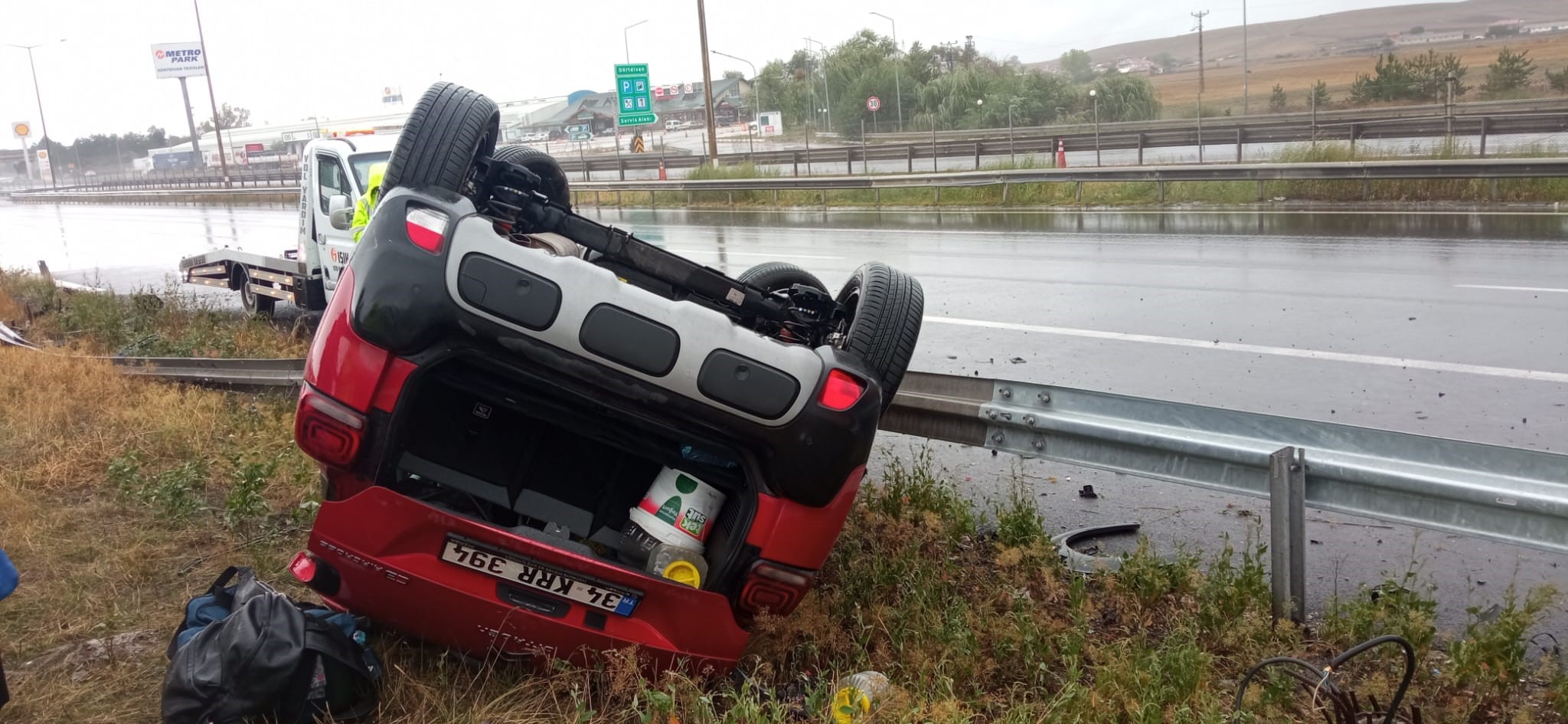 Ciple Çarpışan Otomobil Takla Attı 1 Yaralı (3)