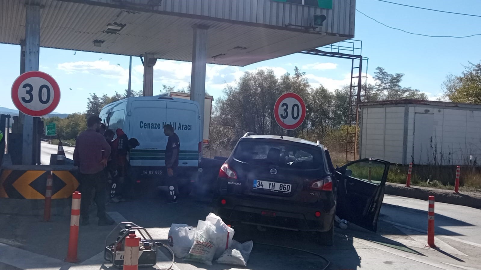 Gişelerde Feci Kaza 1 Ölü, 1 Yaralı (2)