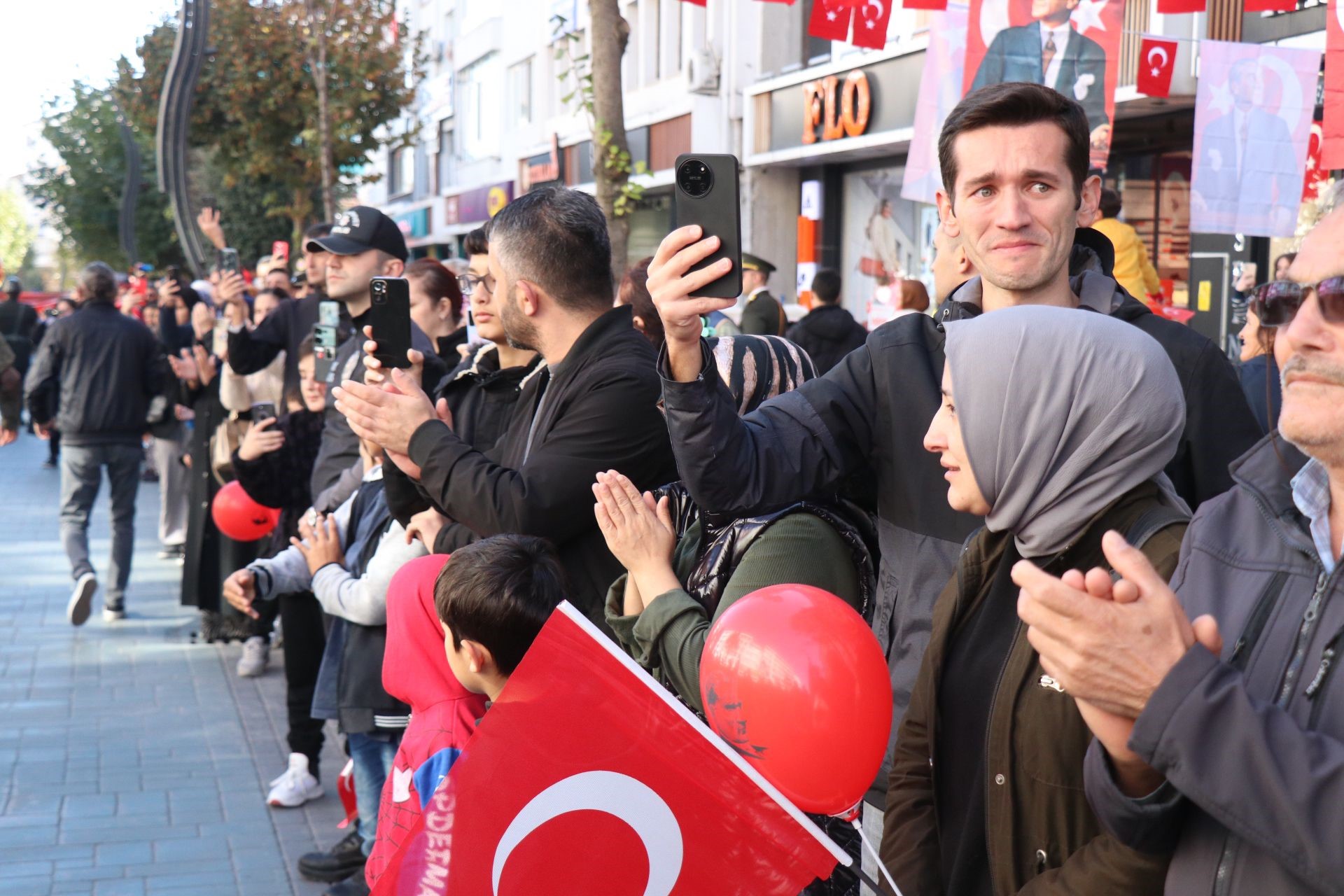 Komandolar Marşlar Ve Ayak Sesleriyle Caddeyi Inletti (6)