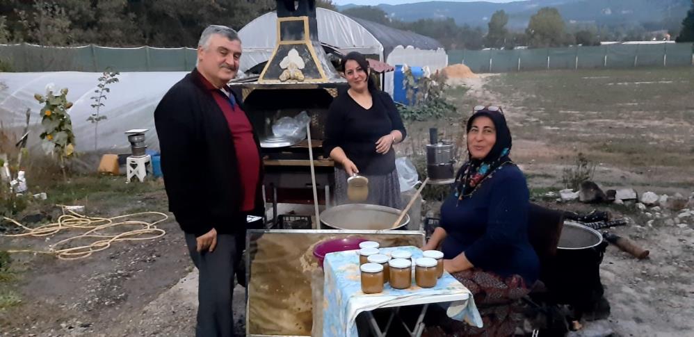 Kuaför Kadın Aldığı Araziyi 7 Yılda Çiftliğe Dönüştürdü, Şimdi Siparişlere Yetişemiyor3