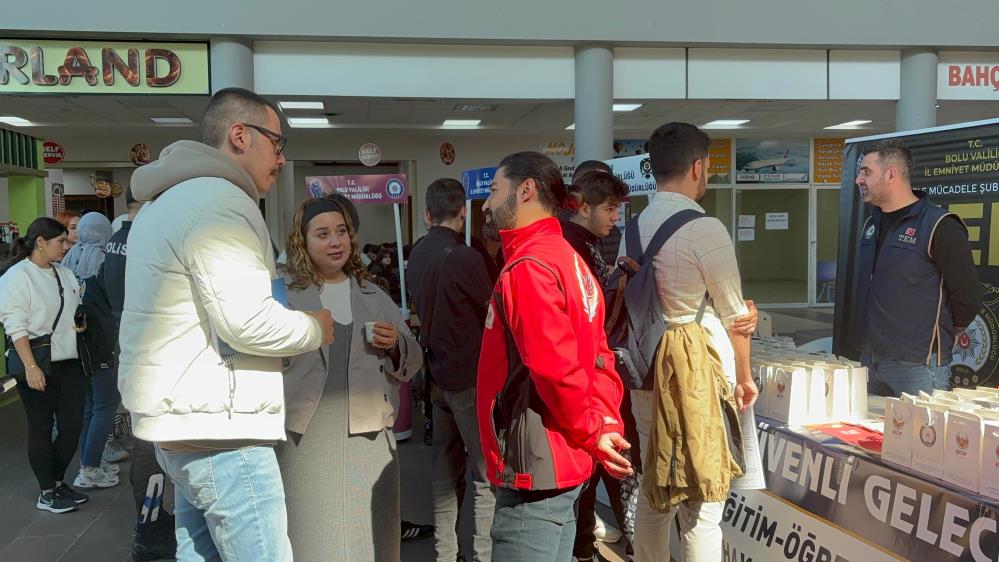 Öğrenciler Daha Güvenli Hissetsin Diye Polis Tüm Birimleriyle Sahaya Indi5