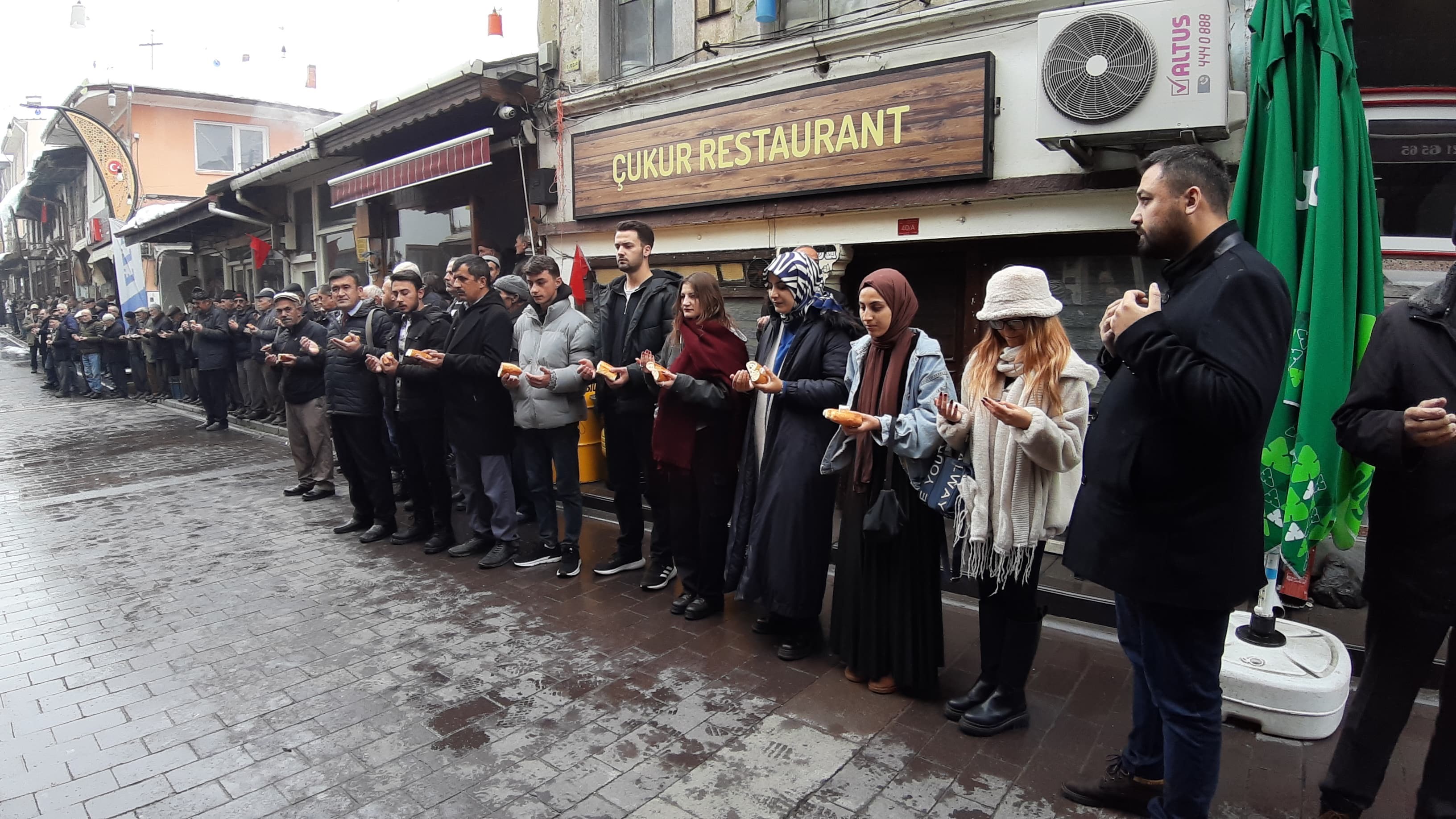 Esnaf Duası Yıllara Meydan Okuyor (1)