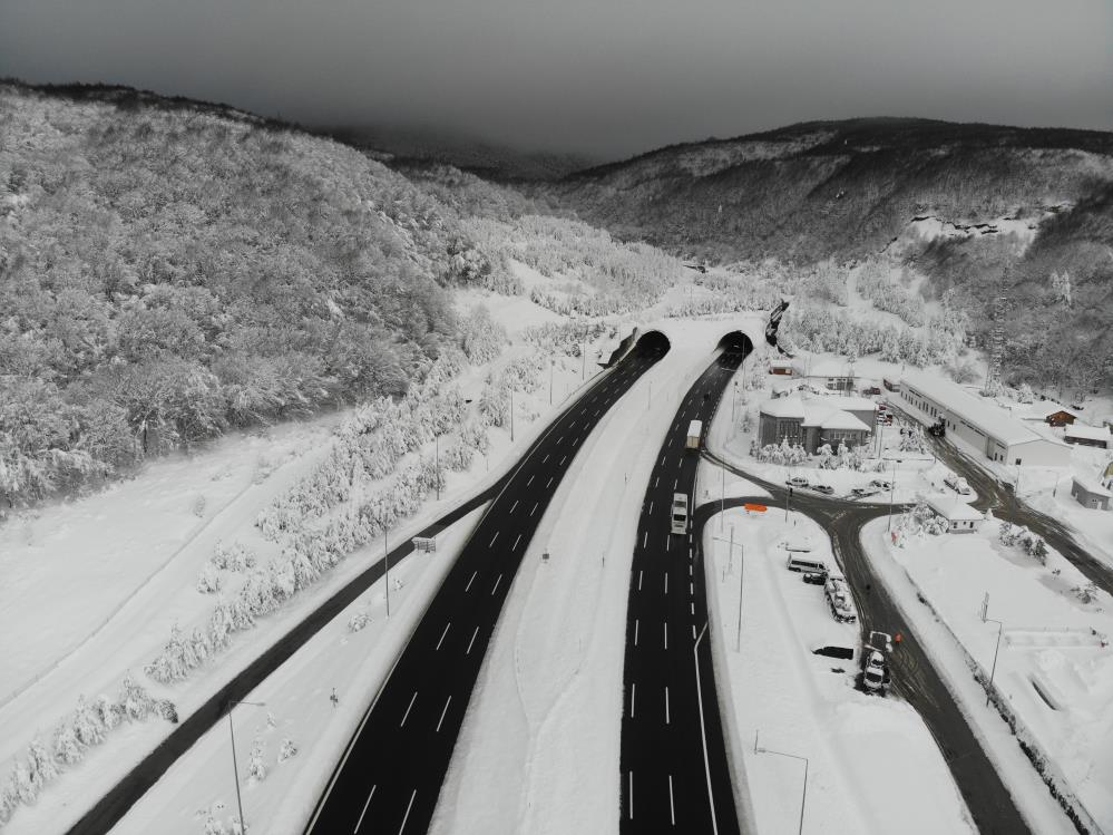 Otoyolun Bolu Geçişinde Kar Temizlemesi Yapılacak