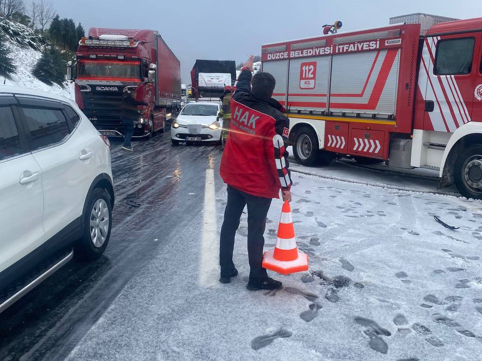 Van Kurtarma Ekibi, Bolu Tüneli'ndeki Kazaya Müdahale Etti (2)